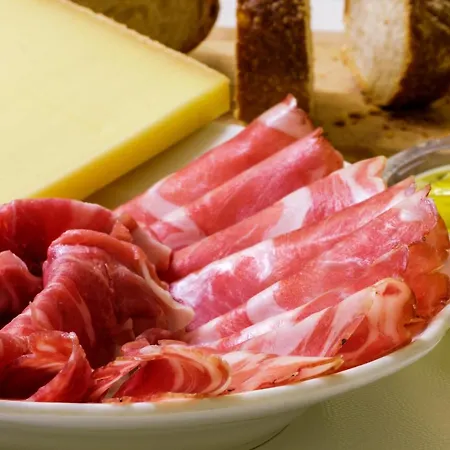 ホテル Hotel-pension- Waldeck トートモース