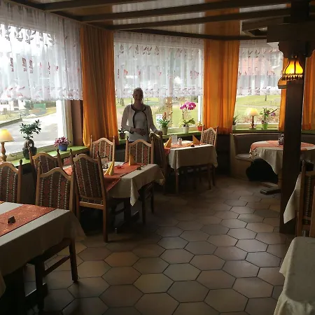 Hotel-pension- Waldeck 2* トートモース